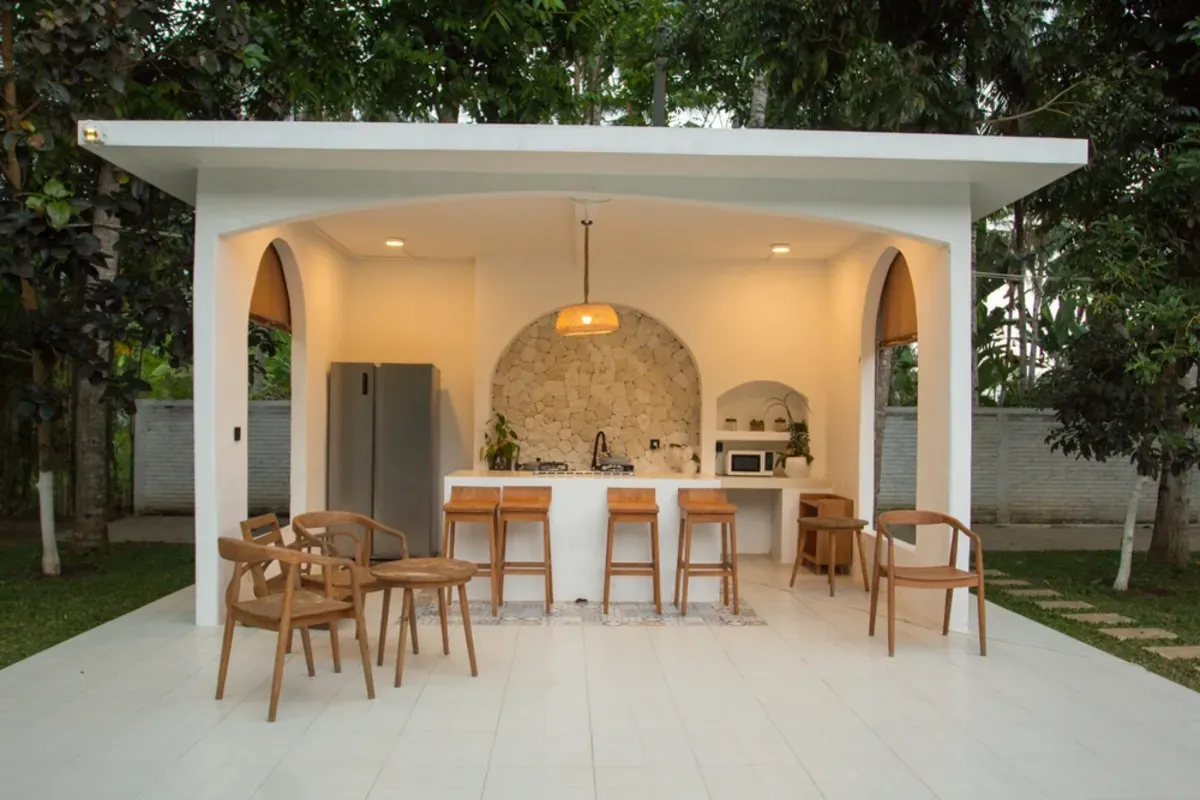 Outdoor Entertainment